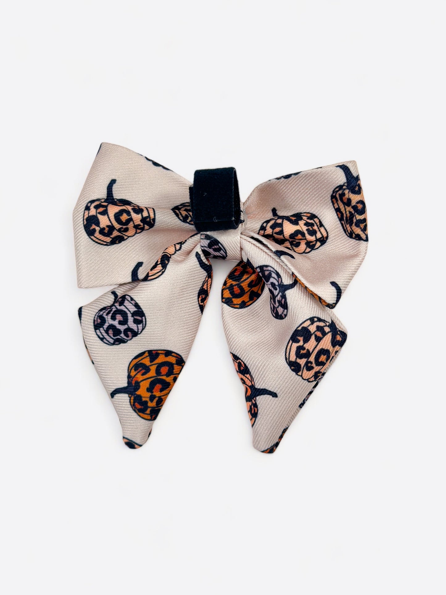 The Leopawrd Pupkins Bow Tie