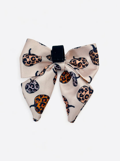 The Leopawrd Pupkins Bow Tie